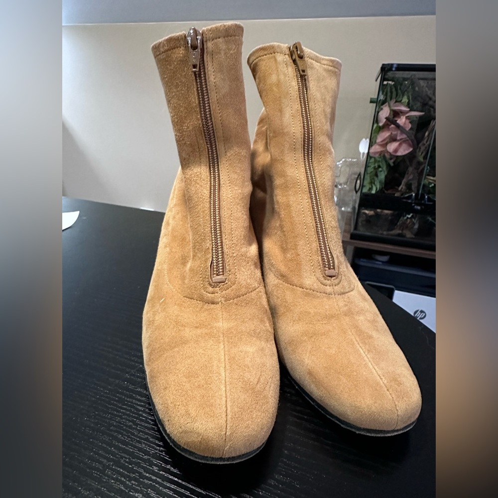 By FAR Neva Boot